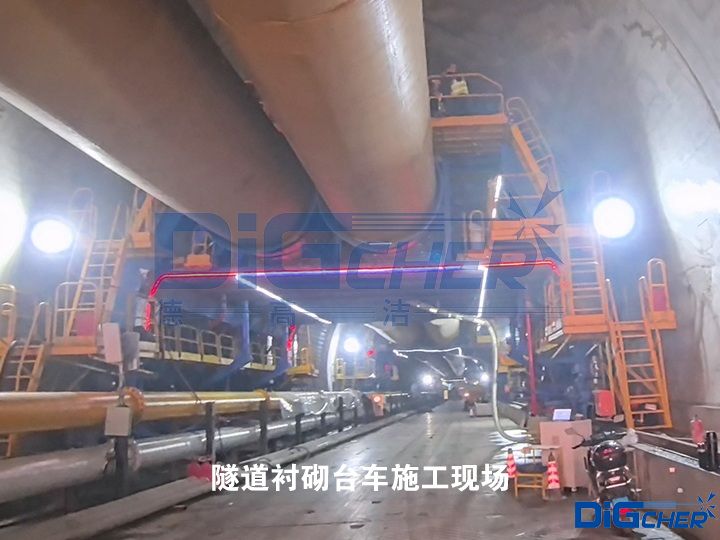 隧道襯砌臺車施工現場