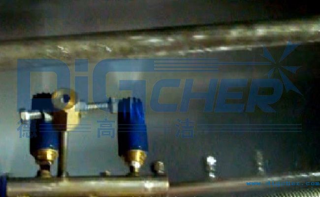 高壓水自動化鍍鋅機(jī)組光整機(jī)軋輥在線清洗裝置